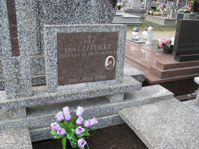 Ewa Czaplicka Grabówka - Grobonet - Wyszukiwarka osób pochowanych