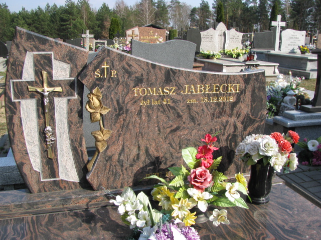 Tomasz Jabłecki Grabówka - Grobonet - Wyszukiwarka osób pochowanych